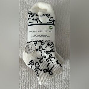 ✨NWT✨French Connection: Women’s Set of 5 Socks - Size 4-10